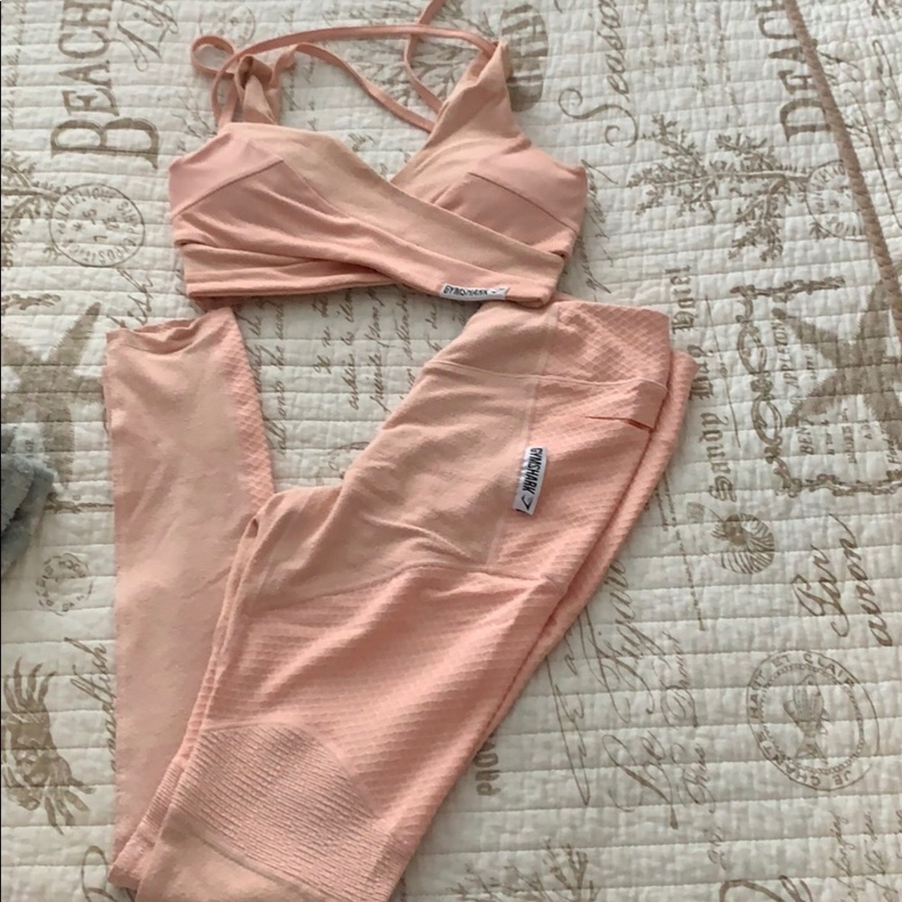 Gymshark Peach set!